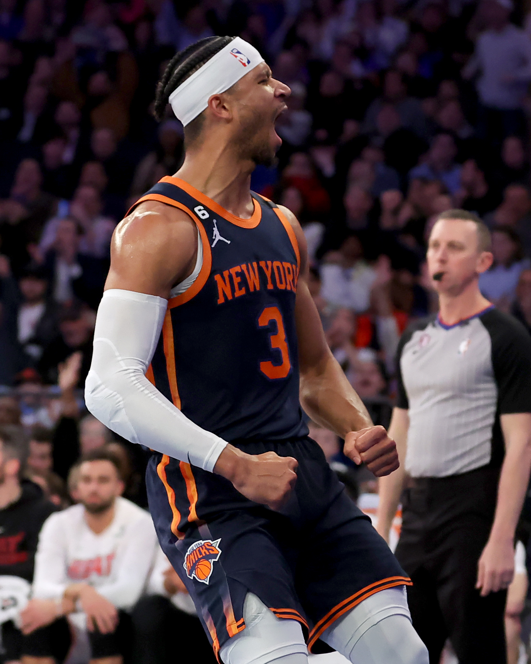 尼克斯绝杀辽宁队，王哲林惊艳四座