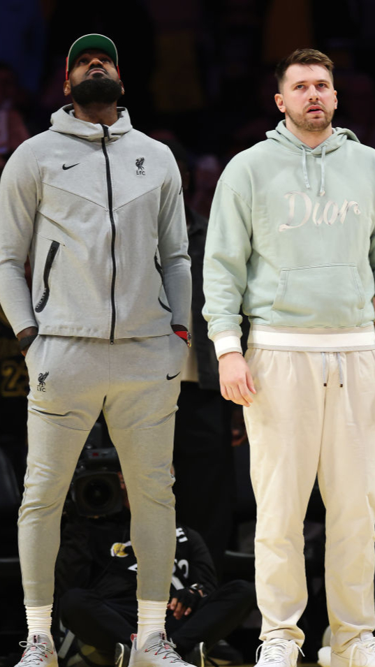 辽宁队力克上海队，东契奇惊艳四座