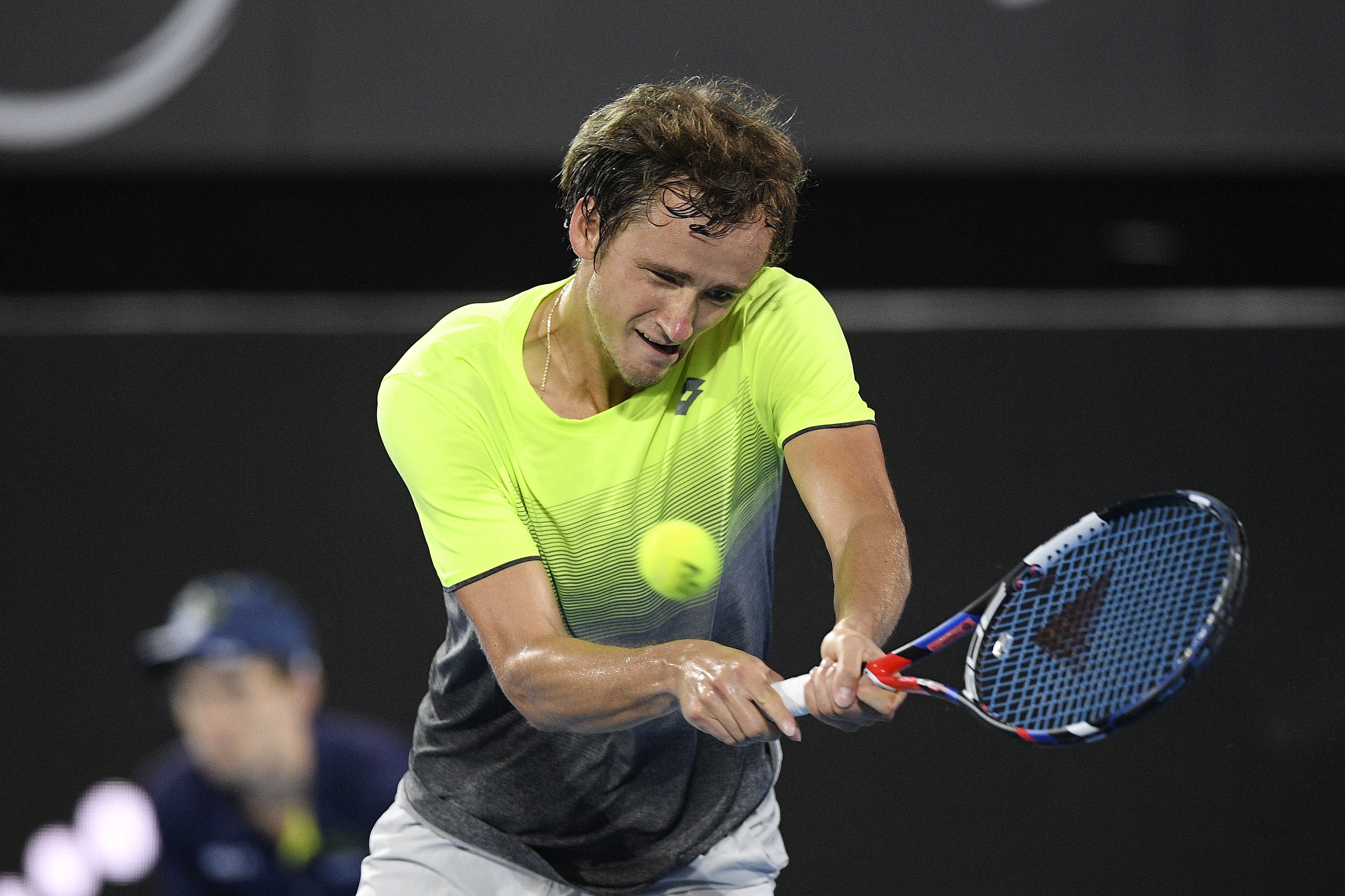 美网轻取澳网，梅德韦杰夫点燃赛场