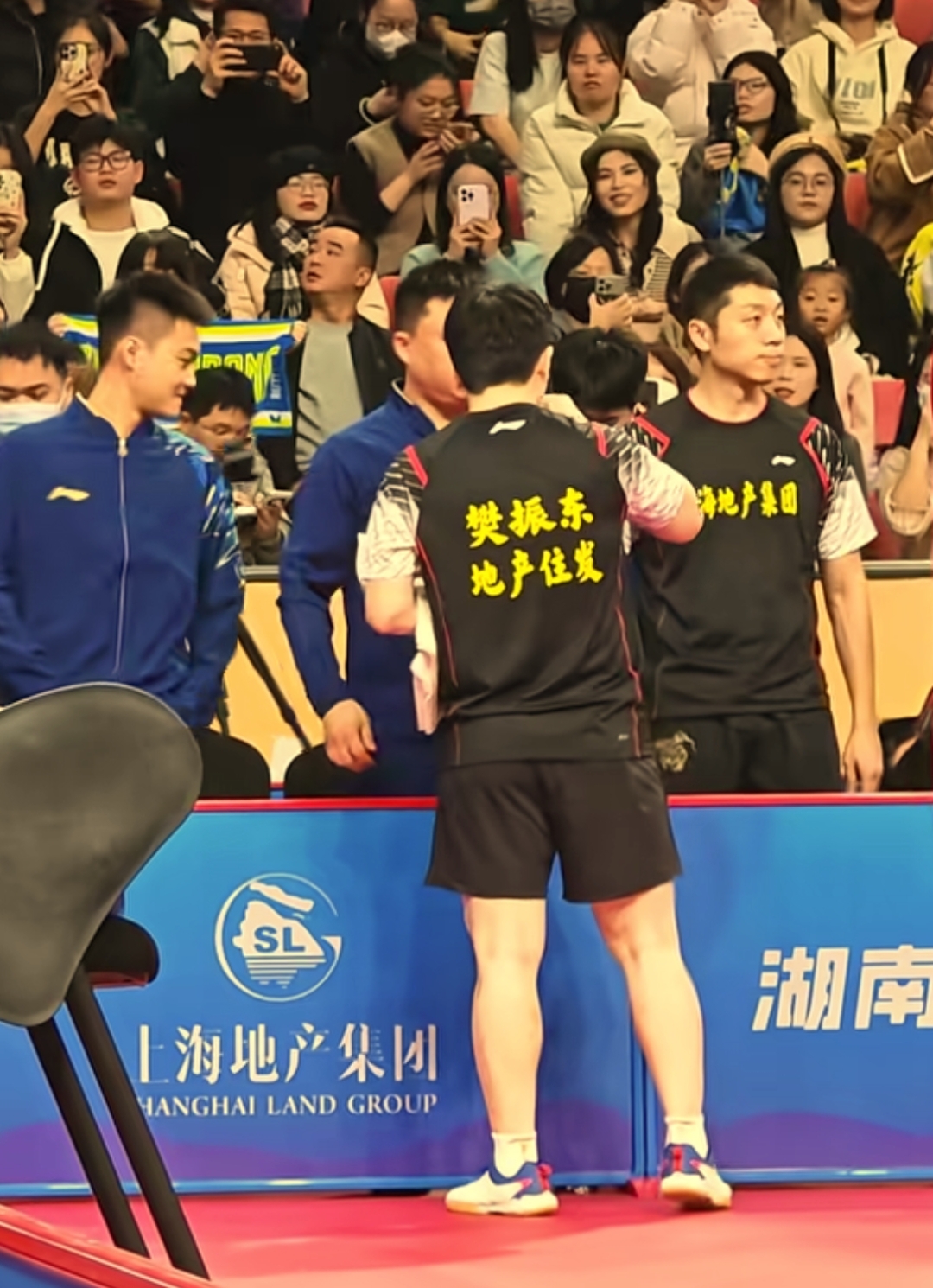 日本队完胜中国队，许昕带队取胜