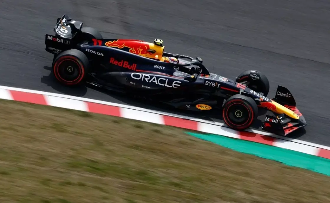 索伯车队完胜红牛车队，维斯塔潘带队取胜