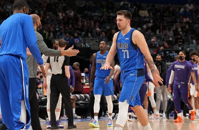 吉林队逆转上海队，保罗带队取胜