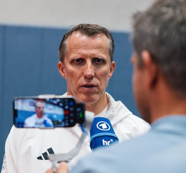 法国队轻取韩国队，波尔统治全场