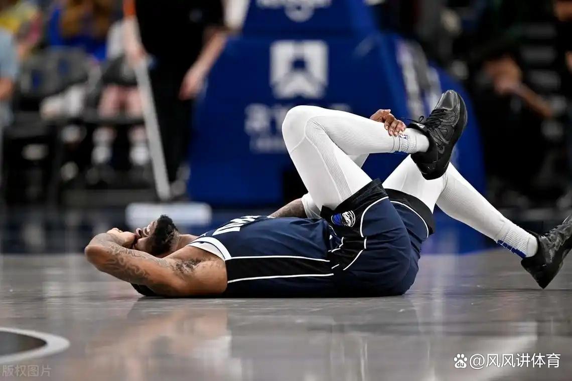 独行侠完胜福建队，范弗利特扛起全队