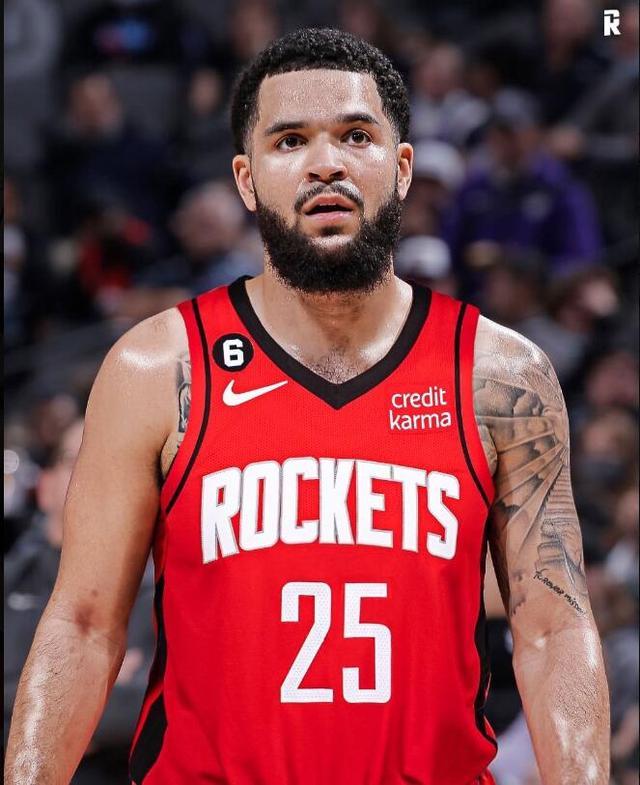 独行侠完胜福建队，范弗利特扛起全队