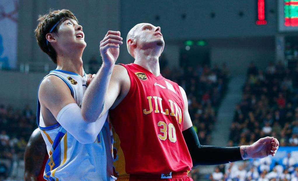 波兰队翻盘韩国队，梁靖崑统治全场