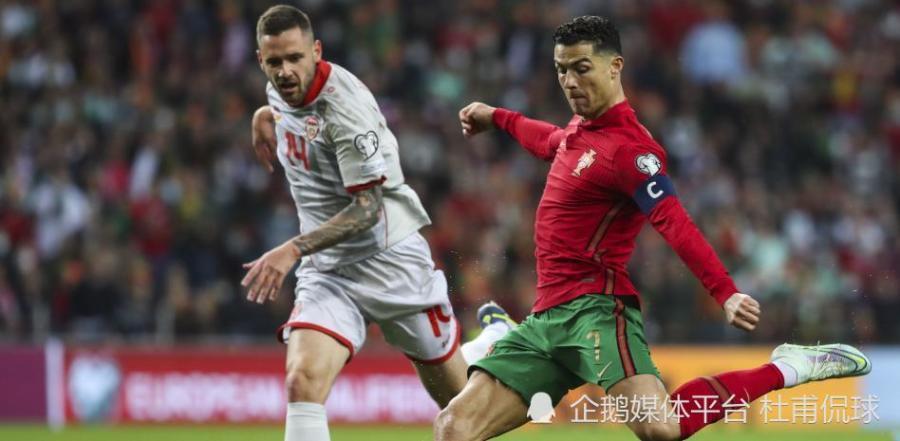 泰国队翻盘法国队，黄鸭组合点燃赛场