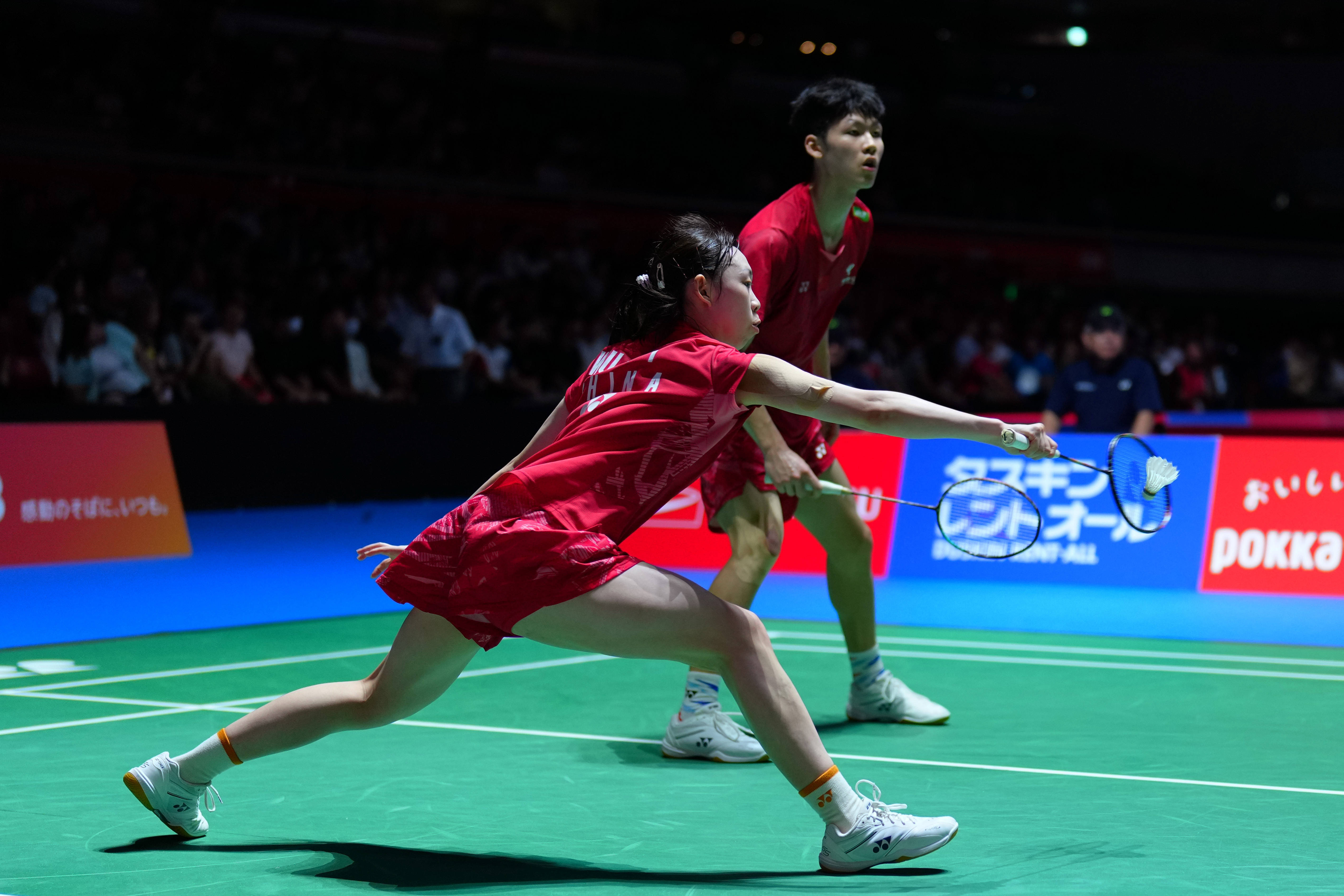 日本羽毛球队鏖战英格兰羽毛球队,安赛龙统治全场 日本羽毛球队鏖战英格兰羽毛球队,安赛龙统治全场