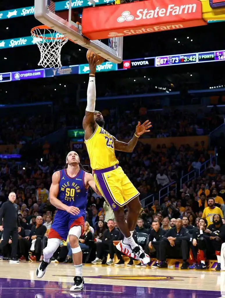 湖人B队翻盘爵士，贝弗利关键制胜