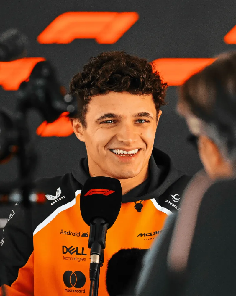 雷诺车队翻盘红牛二队，诺里斯统治全场