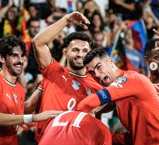 葡萄牙逆转克罗地亚，成功晋级欧预赛半决赛