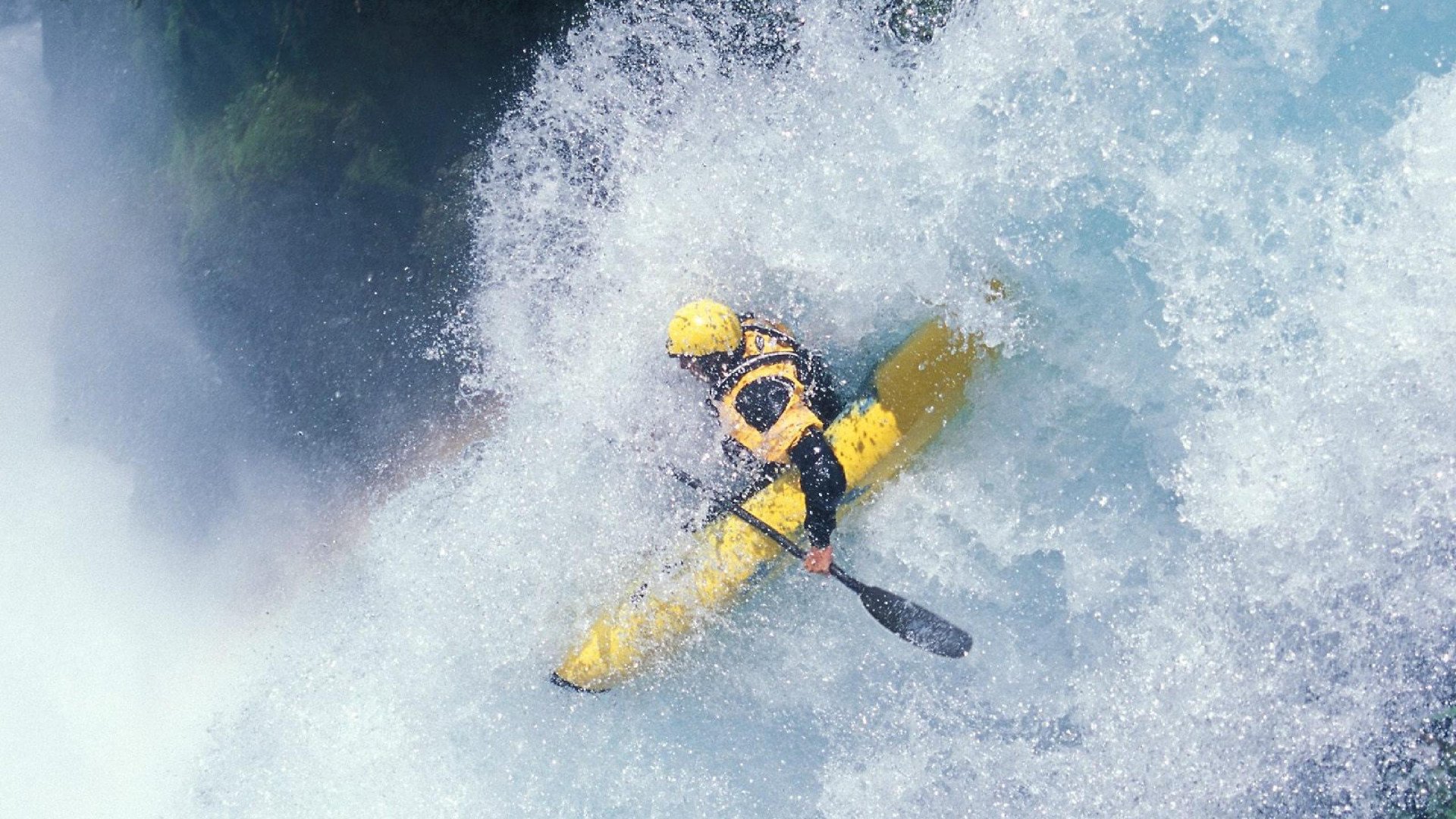拉开差距的利刃，霍勒迪连续得分助广东队力克广厦队
