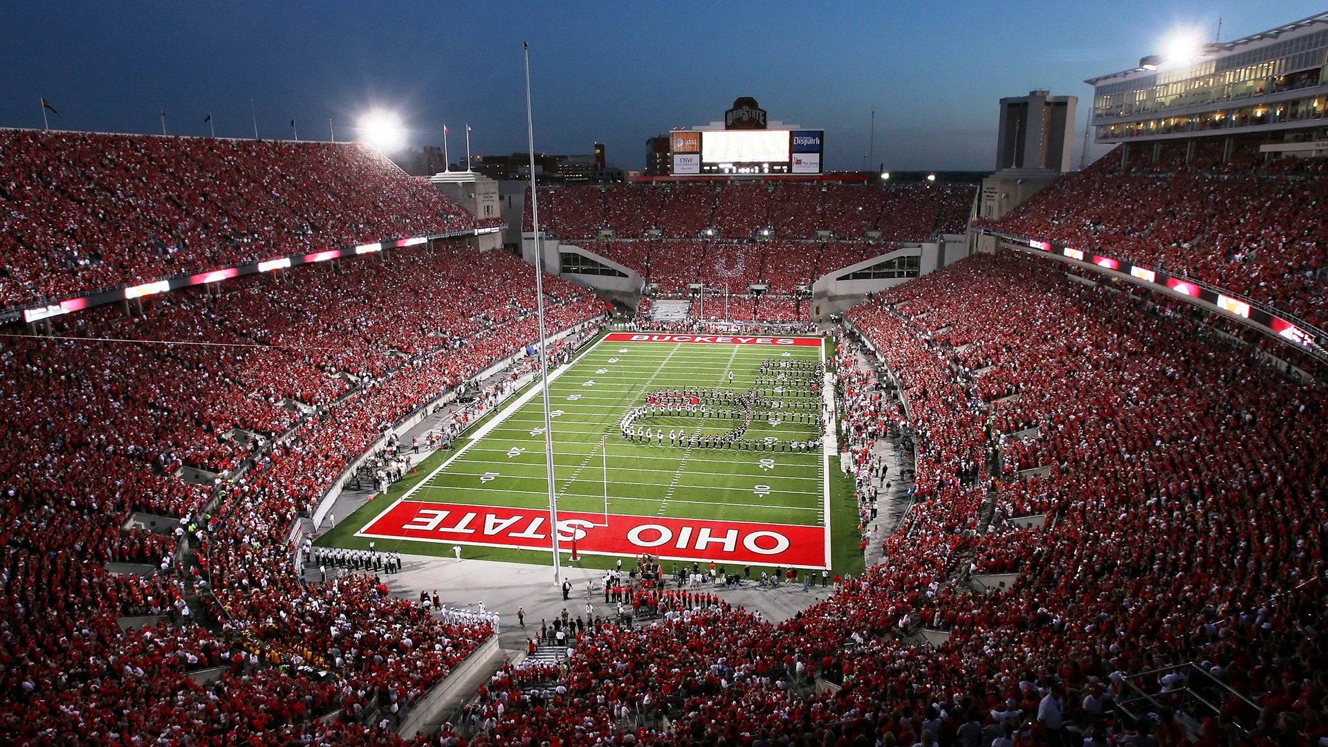 欧冠淘汰赛之夜，利拉德赛后评分拉满，跨界传奇的共鸣