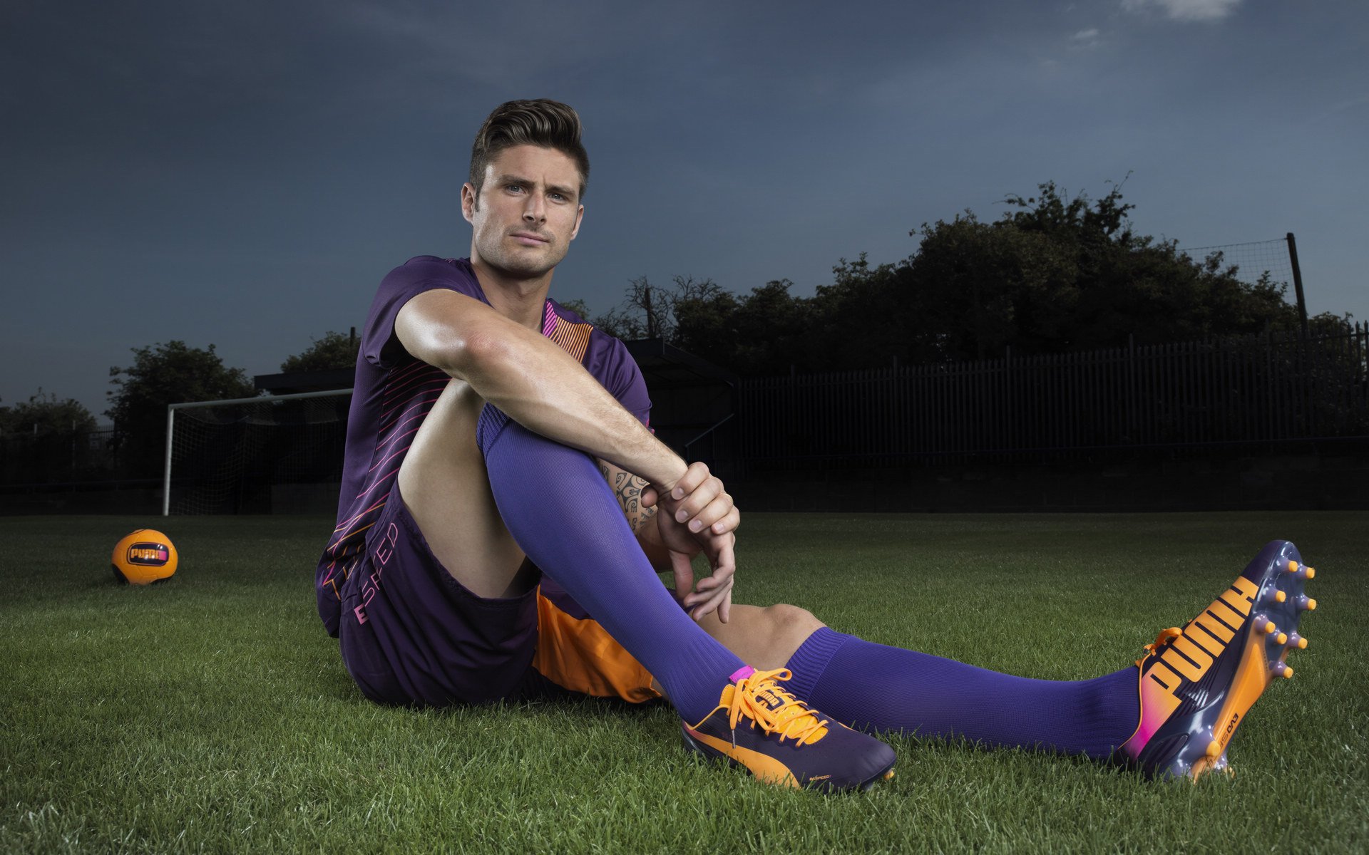 拉什福德防守端锁死对手，荷兰对阵墨西哥战术棋局中的关键一子